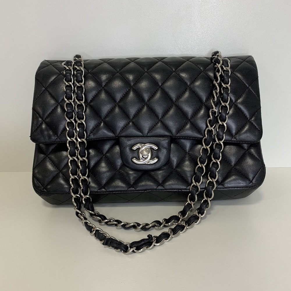 Chanel Classica Media preta Top Luxo
