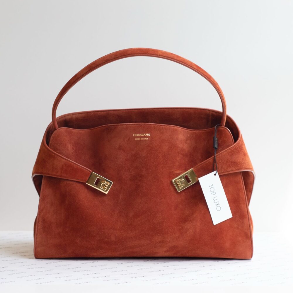 2b9a4943-58ef-407b-b613-632212ff1c9c