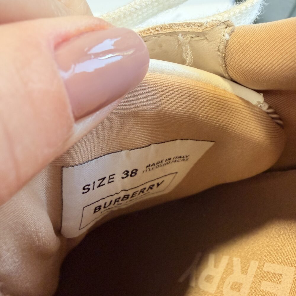 36 Tenis Burberry tons claros - Image 5