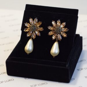 Brincos Dolce & Gabbana com pérolas