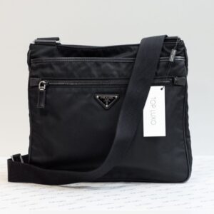 Bolsa Prada preta nylom messenger media