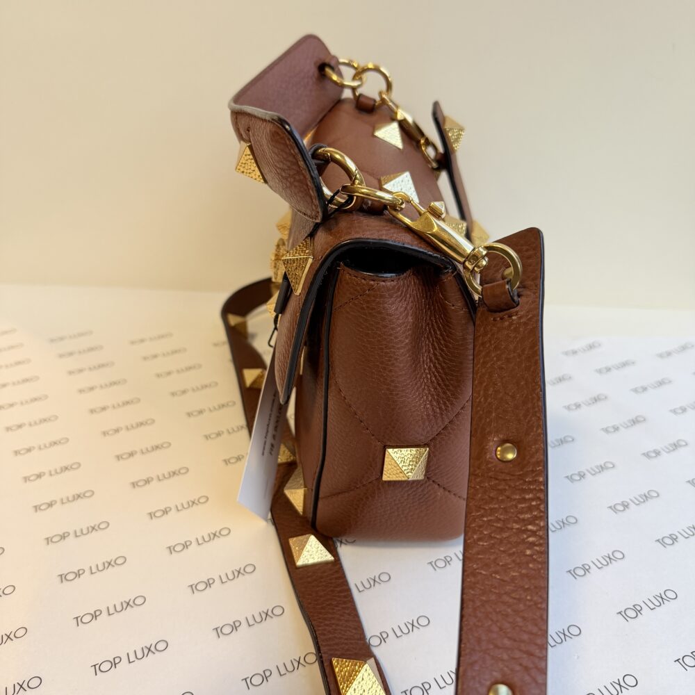Bolsa Valentino caramelo roman stud media - Image 7