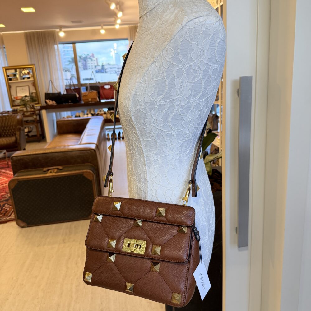 Bolsa Valentino caramelo roman stud media - Image 3