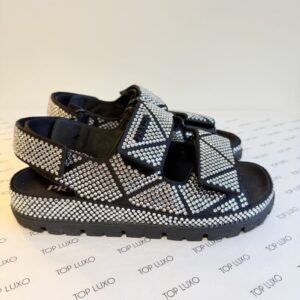 37 Prada papete cristais