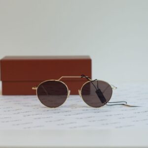 Óculos illesteva wynwood 2 dourado