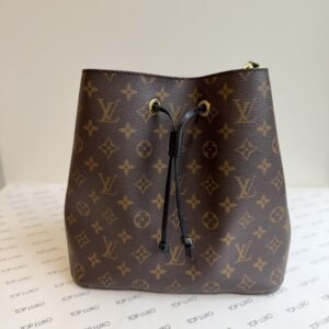 Bolsa Louis Vuitton monograma Neo Noé Mm