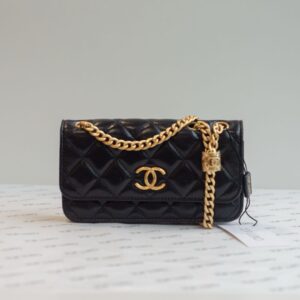 Bolsa Chanel preta mini