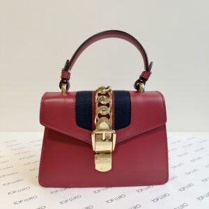 Bolsa Gucci mini Silvie vermelha