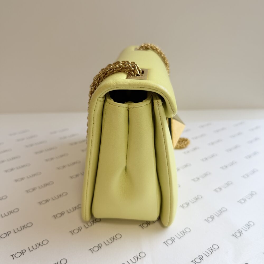 Bolsa Valentino amarela One stud small - Image 6