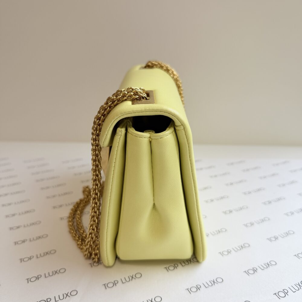 Bolsa Valentino amarela One stud small - Image 7
