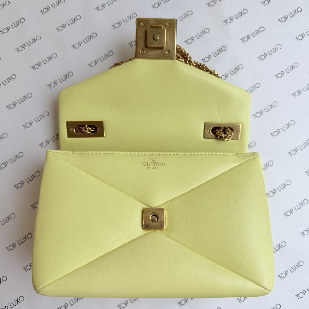 Bolsa Valentino amarela One stud small - Image 11