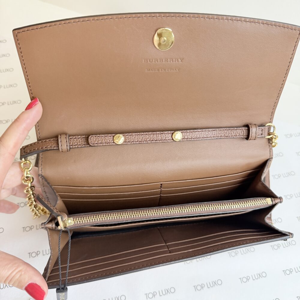 Bolsa Burberry clutch caramelo - Image 10
