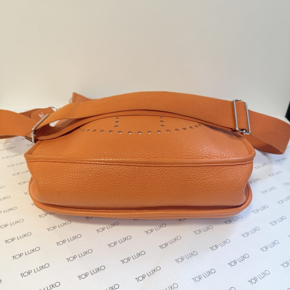 Bolsa Hermès laranja Evelyne 33 - Image 8